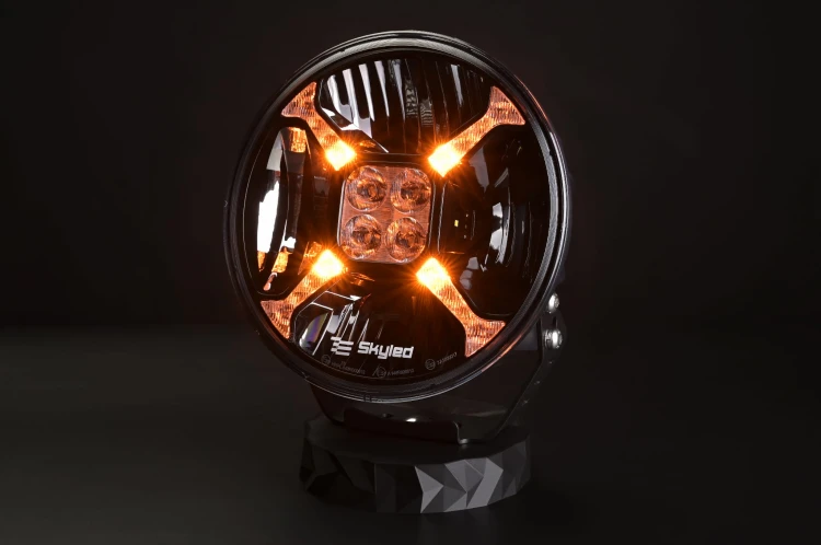 Reflektor SKYLED Cosmo Flash 9X 9"(120W, biała i pomarańczowa pozycja + światło stroboskopowe) R10/R148/R149/R65, nr kat. 13300022F