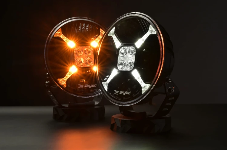 Reflektor SKYLED Cosmo Flash 9X 9"(120W, biała i pomarańczowa pozycja + światło stroboskopowe) R10/R148/R149/R65, nr kat. 13300022F