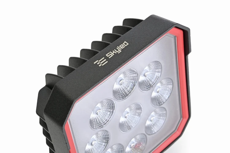 Lampa robocza SKYLED RED LINE kwadratowa 27W, 9 LED, 9-32V, 2430 Lm, IP67/69K (światło rozproszone) ADR, nr kat. 13SL50512