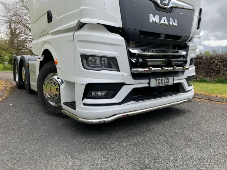 Rama pod zderzak Lobar Man TG3 GX Cab , nr kat. MLS20