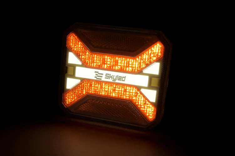 13SL40490_9.JPG